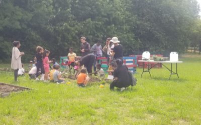 Atelier plantation et dégustation légumes au jardin pédagogique avec  les CM2 de l’école P.Langevin